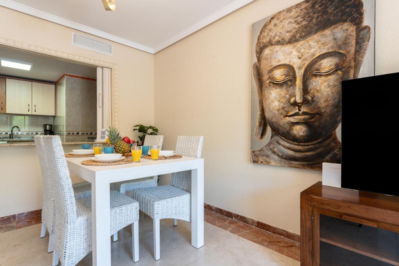 Coastal Paradise 3bed , Pool , Sea Views! Appartement
