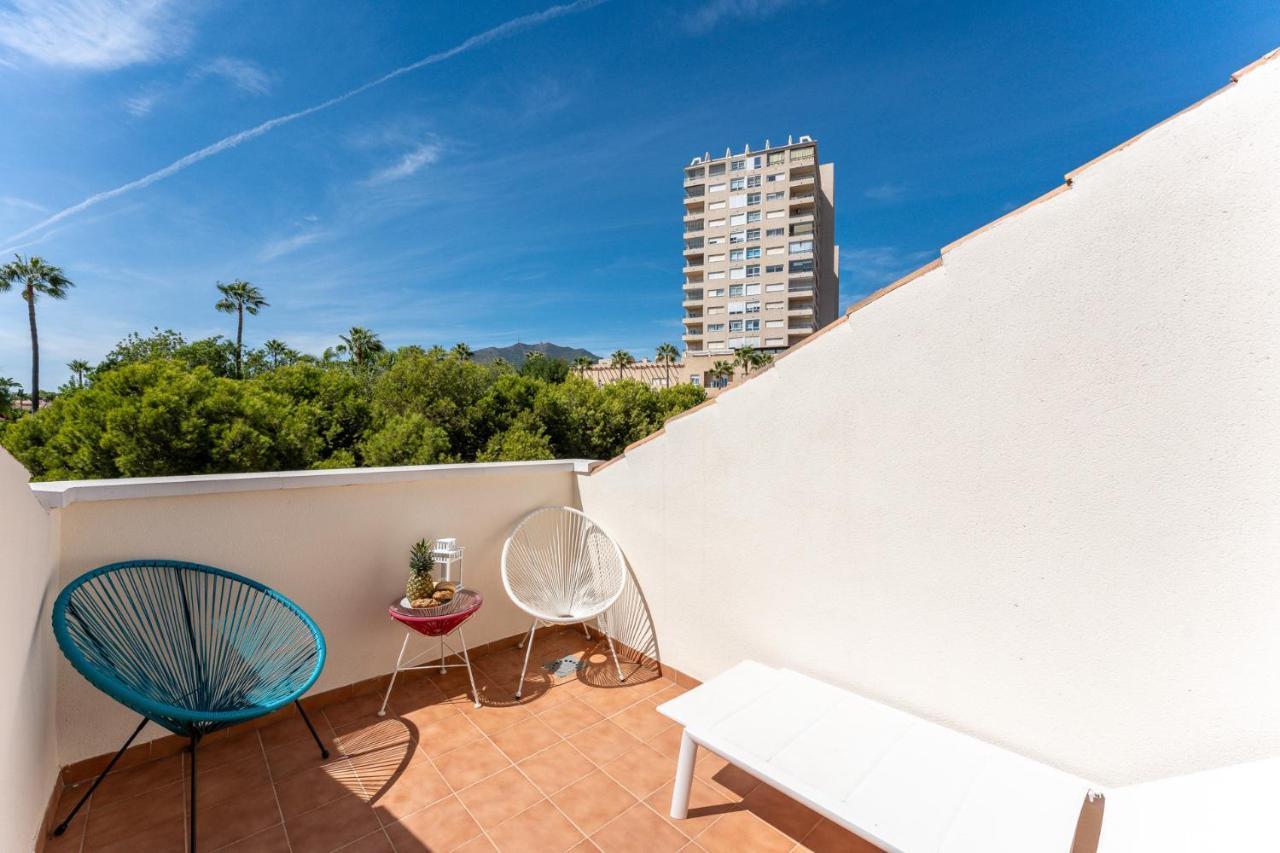 Coastal Paradise 3bed , Pool , Sea Views! Apartment