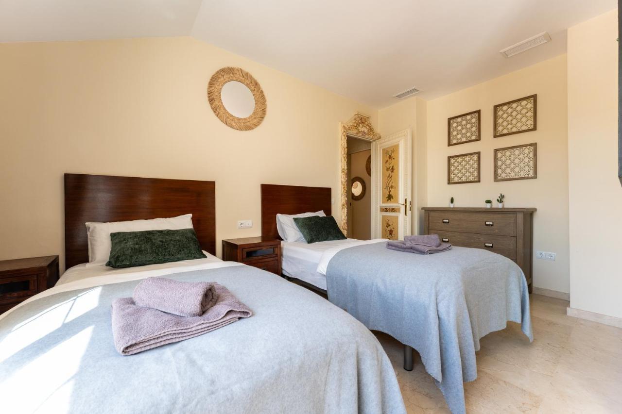 Coastal Paradise 3bed , Pool , Sea Views! * Benalmadena